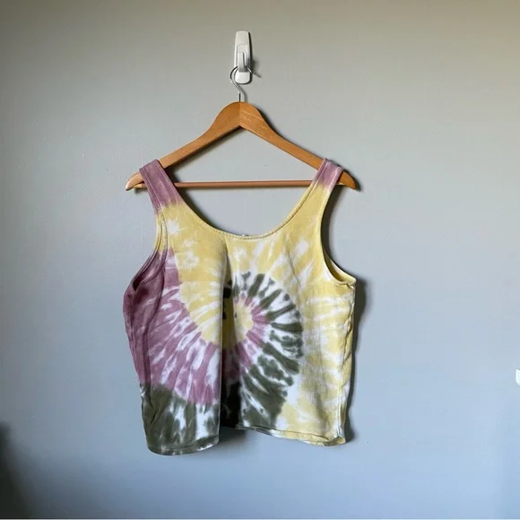 Old Navy Tye Dye Tank Top - Picture 2 of 5